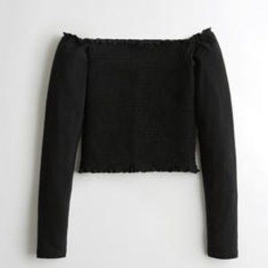 HOLLISTER (NWT) Smocked Off-The-Shoulder Crop Top